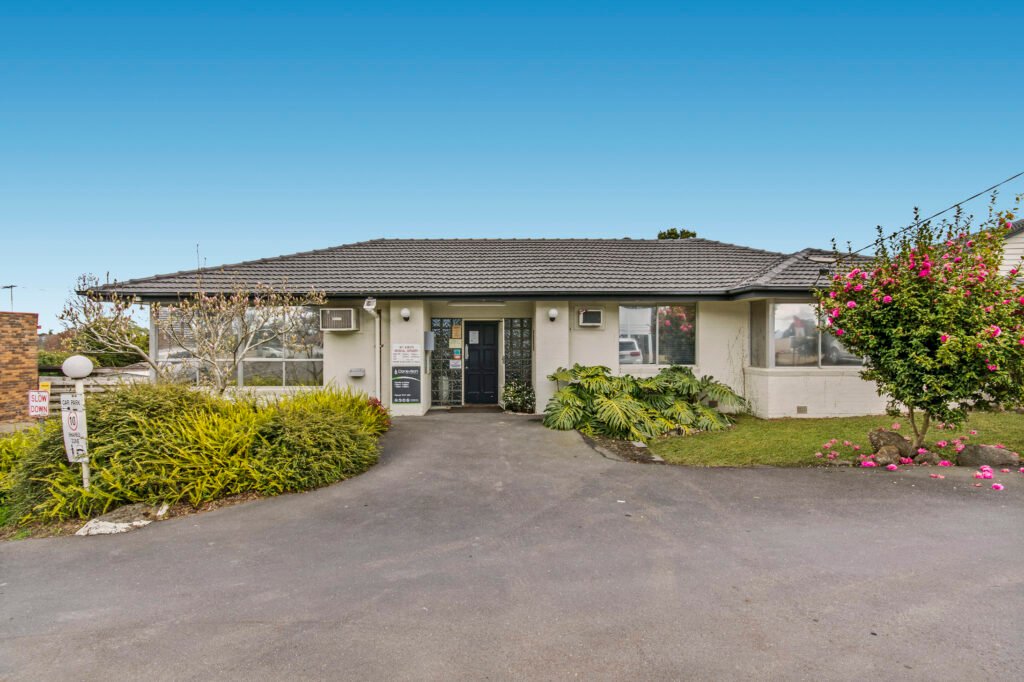 Front entrance of Mt Evelyn Medical Surgery, 27-29 Hereford Road